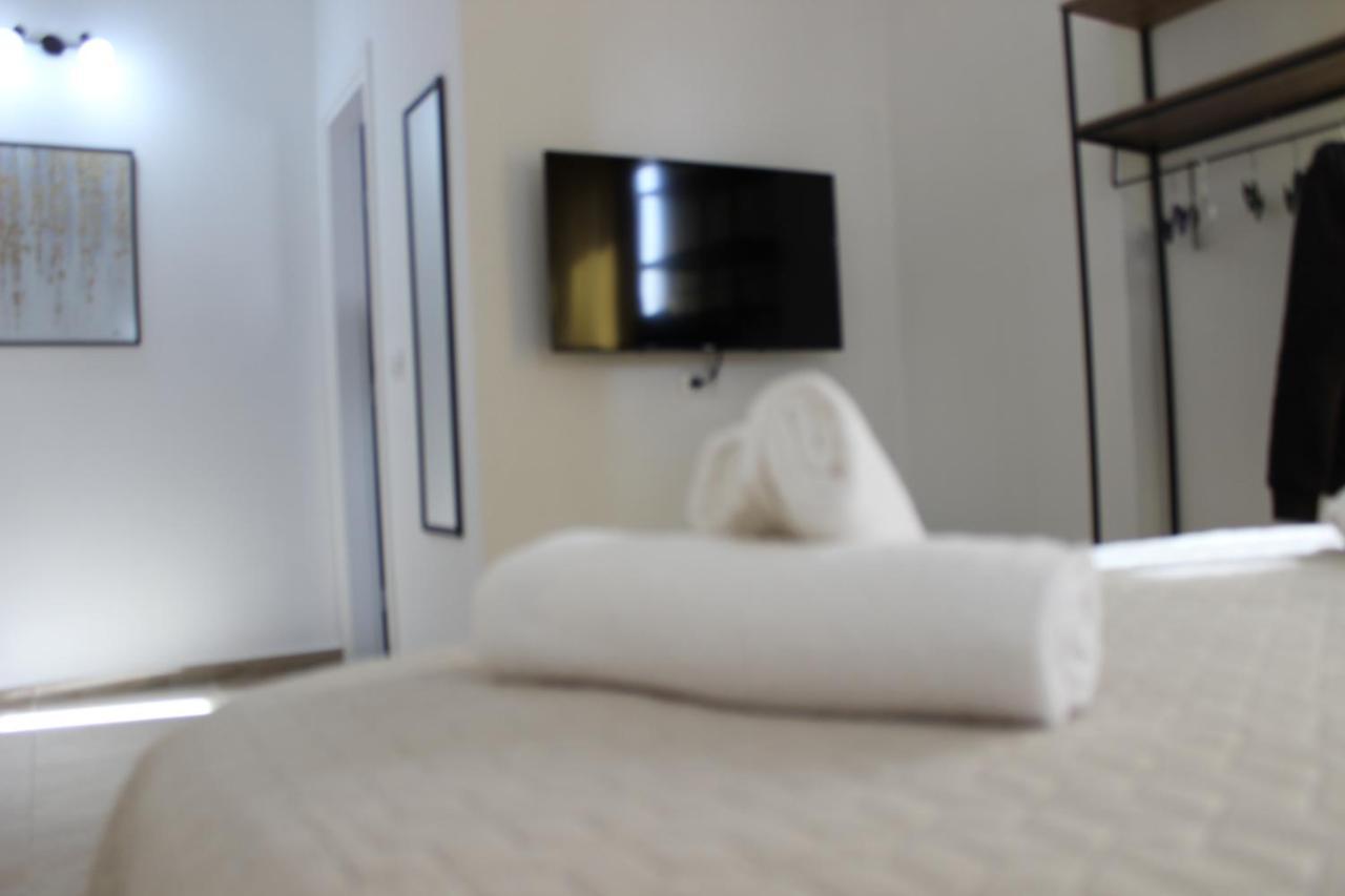 Elite Hotel ซารานเดอ ภายนอก รูปภาพ