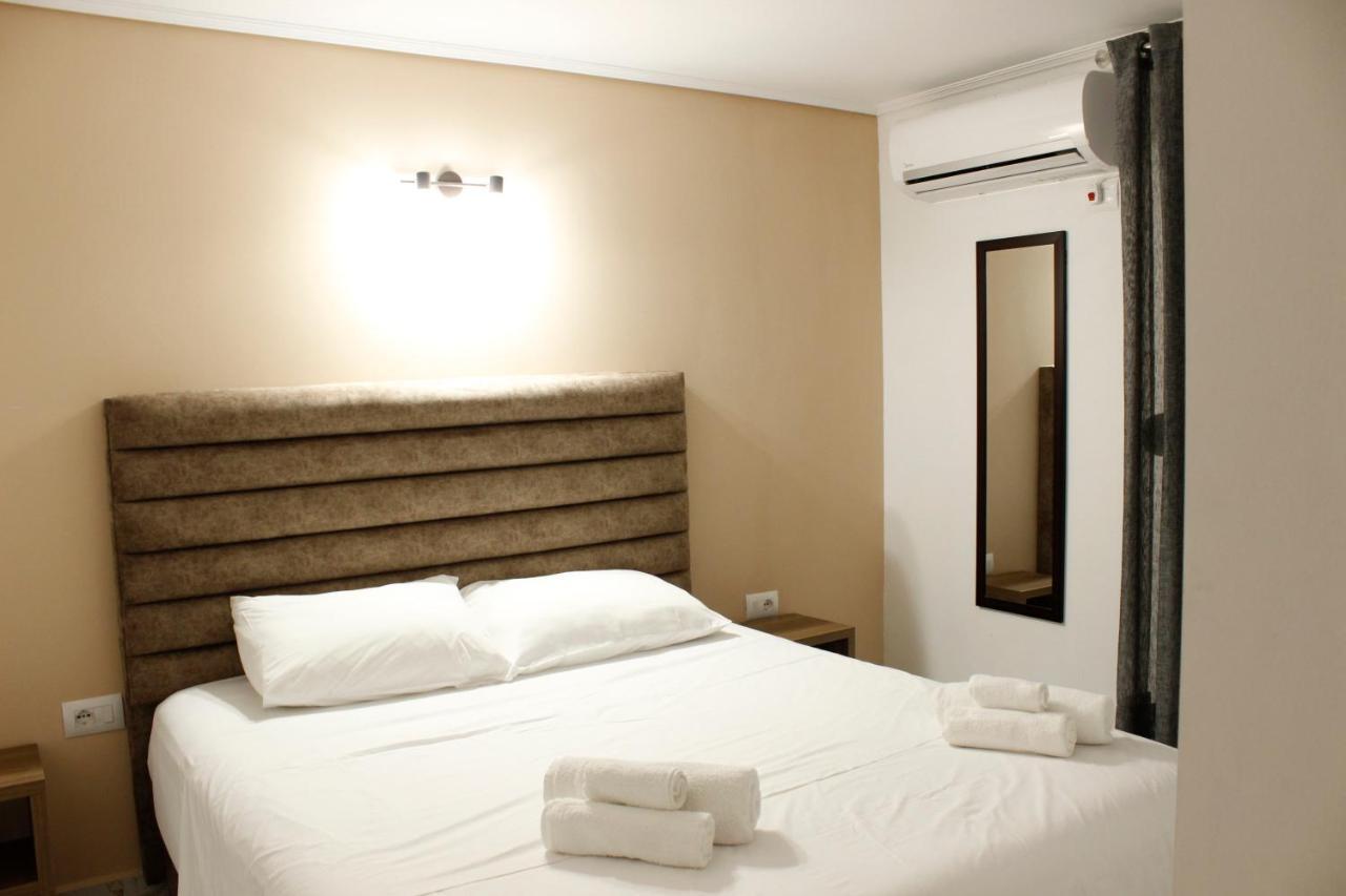 Elite Hotel ซารานเดอ ภายนอก รูปภาพ