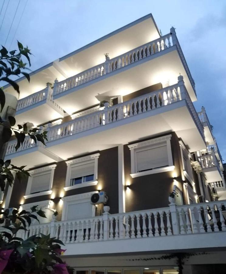 Elite Hotel ซารานเดอ ภายนอก รูปภาพ